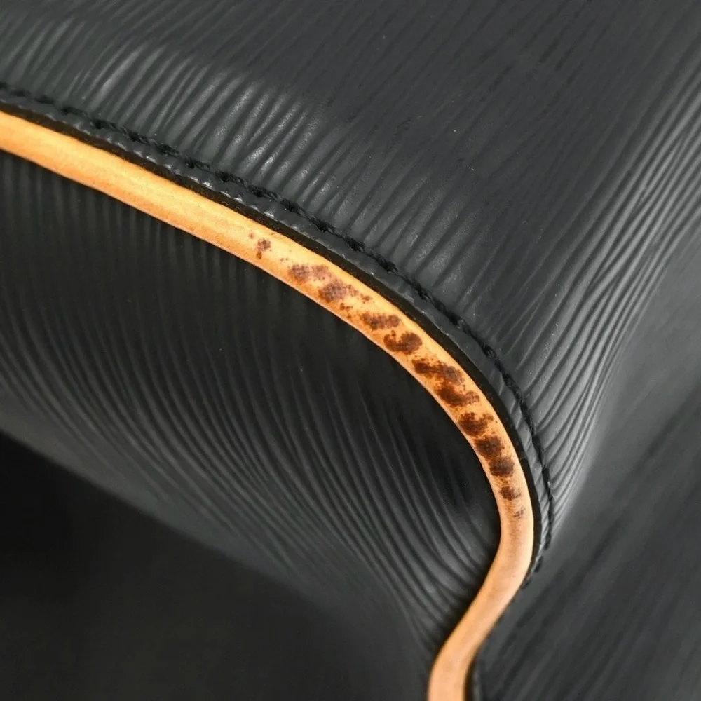 Louis Vuitton Black Epi Doc PM 2-way Handbag - Picture 7 of 14